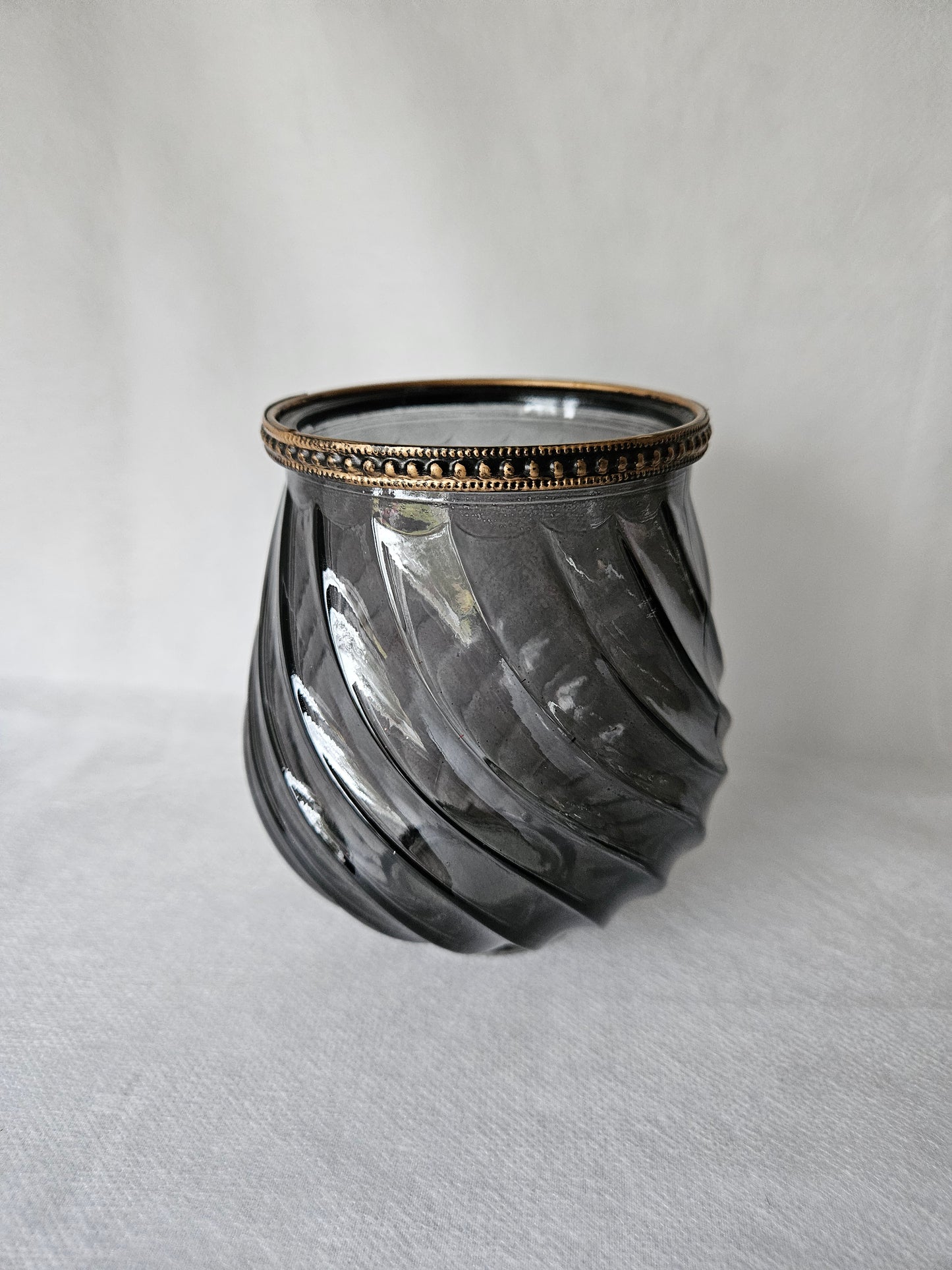 Pūstos stiklinės žvakidės