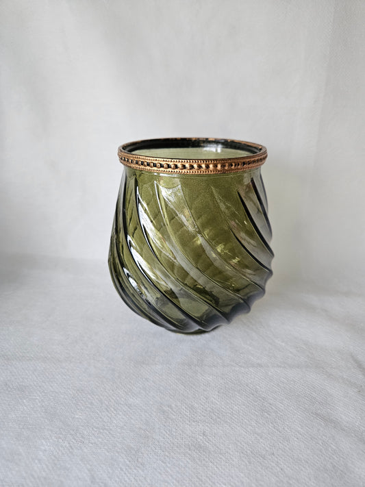 Pūstos stiklinės žvakidės